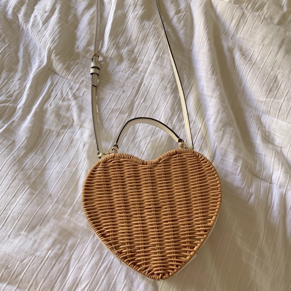 Kate Spade Love Shack Heart Wicker Crossbody Purse - Picture 4 of 5